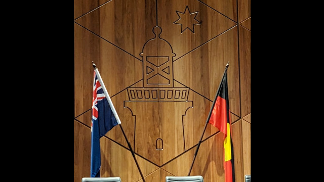 macquarie uni flags